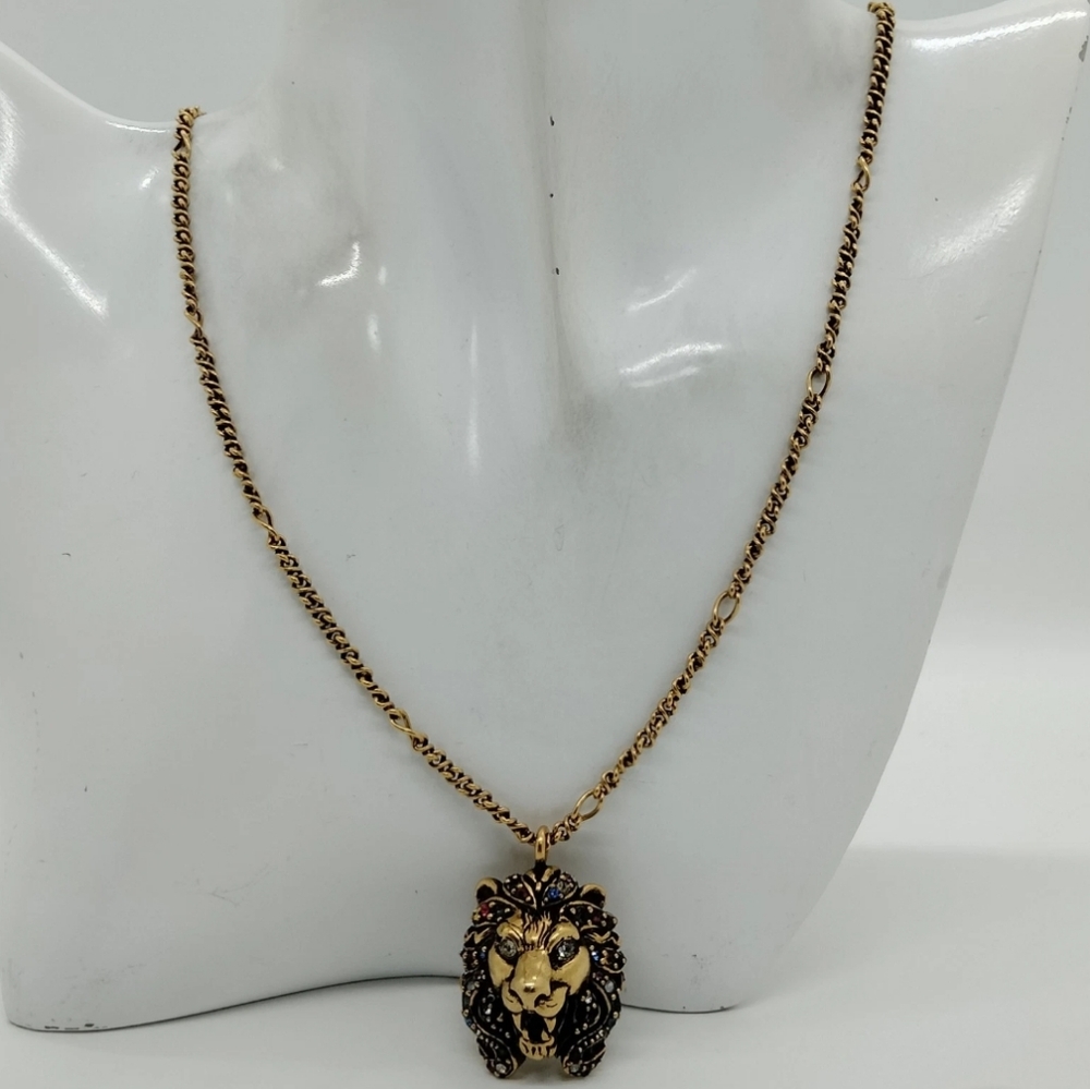GUCCI Lion Head Necklace - Picture 6 of 8